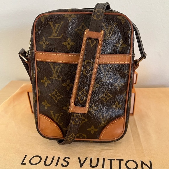 Louis Vuitton Danube Crossbody PM Unisex EUC Circa 1989 - Picture 9 of 17